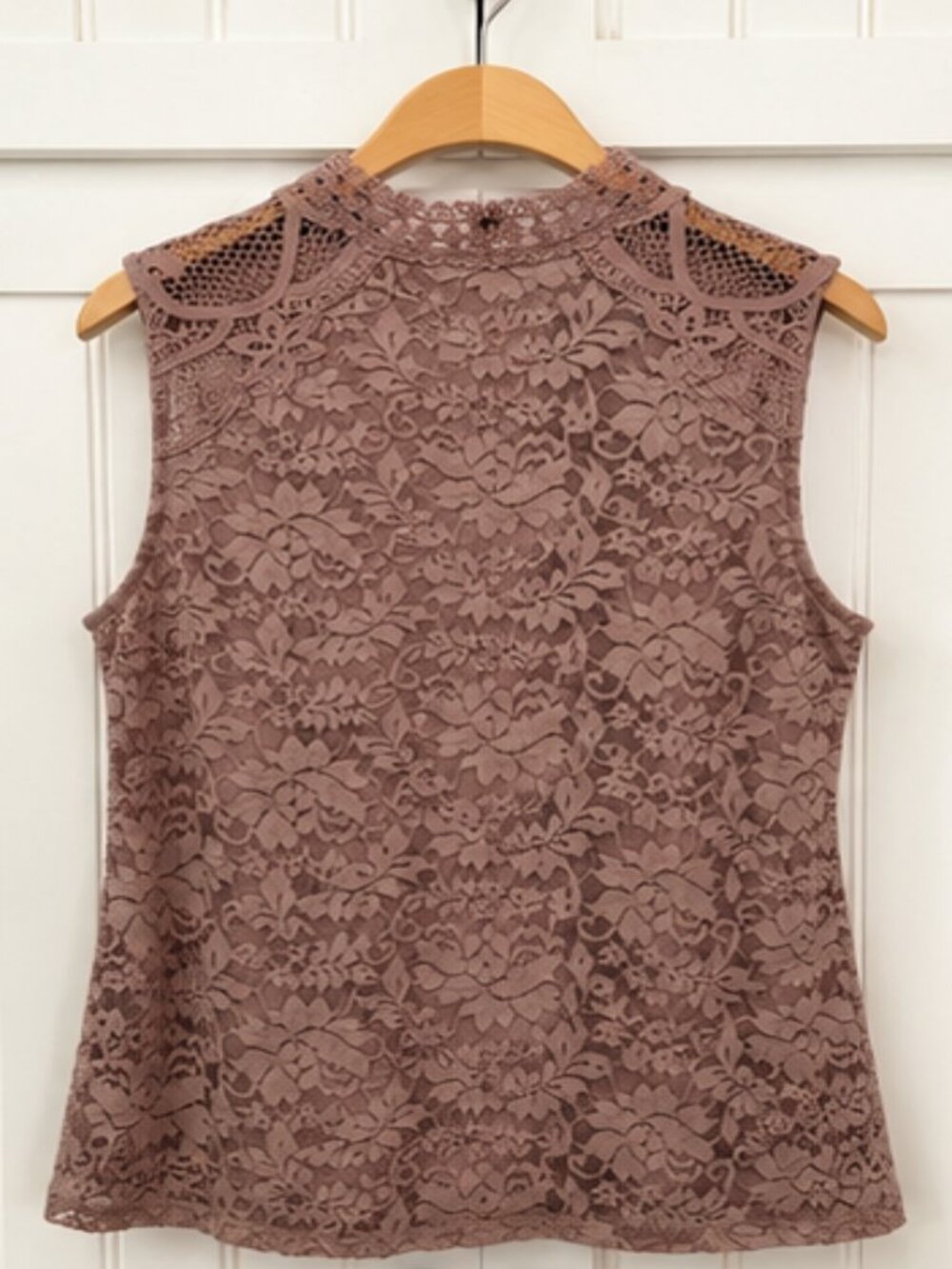 Dusty Rose Lace Mock Neck Tank Top Size Large Romantic Floral Lace Sleeveless